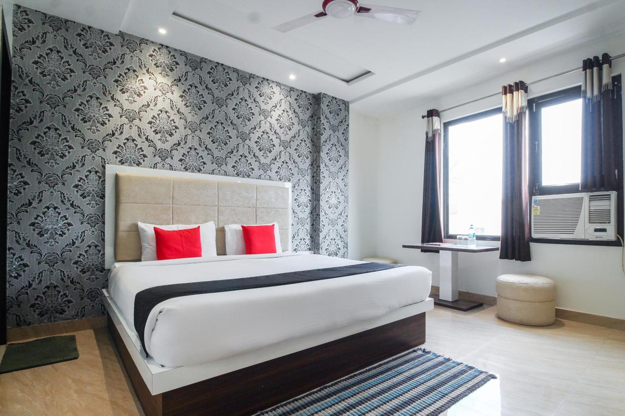 OYO 12750 Hotel Jalsa Tājganj Buitenkant foto