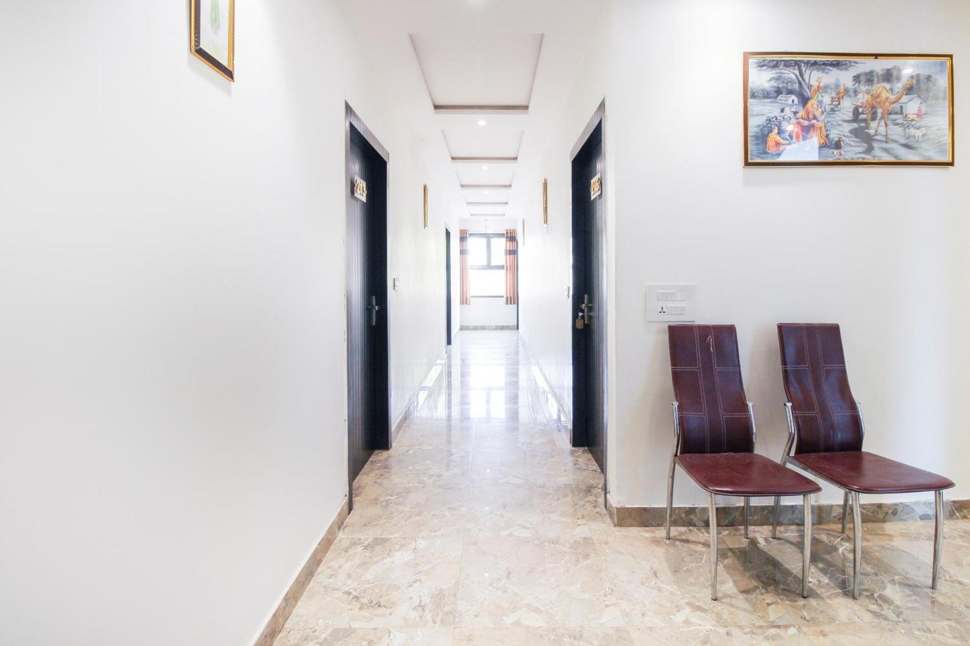OYO 12750 Hotel Jalsa Tājganj Buitenkant foto