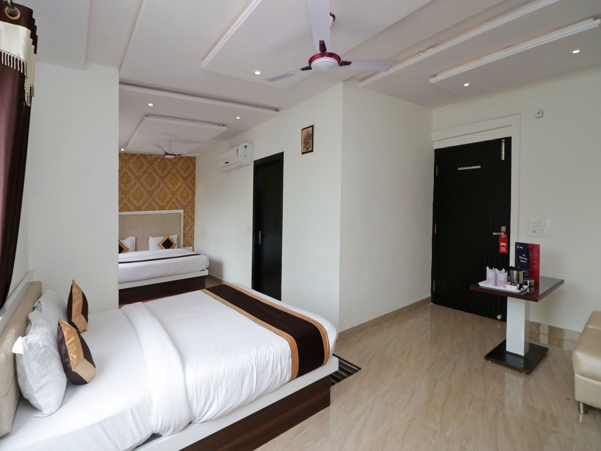 OYO 12750 Hotel Jalsa Tājganj Buitenkant foto
